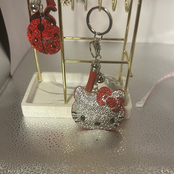 Little kitty purse charm/keychain. Absolutely adorable new without tags. - Picture 1 of 3